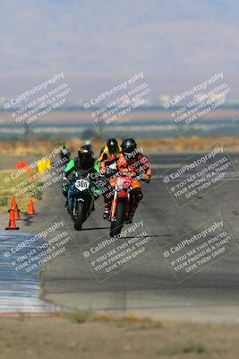 media/Aug-13-2023-CRA (Sun) [[1cfc37a6fb]]/Race 4 400 Superbike/Race/